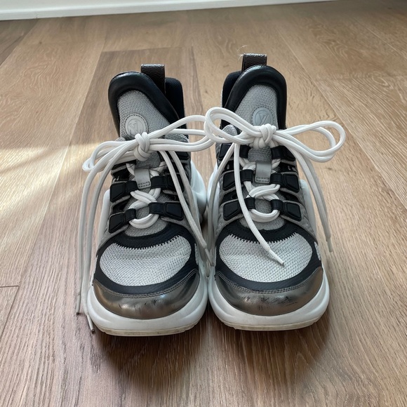 LOUIS VUITTON ARCHLIGHT SNEAKERS - Picture 1 of 8